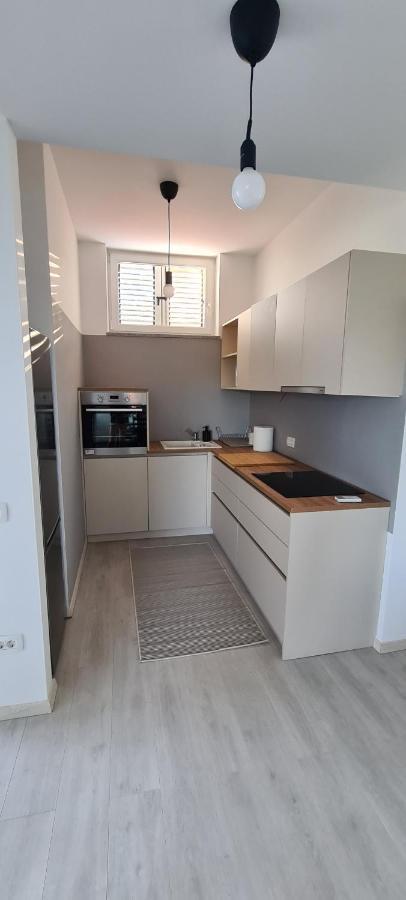 Apartment Sunny View Анкаран Екстериор снимка